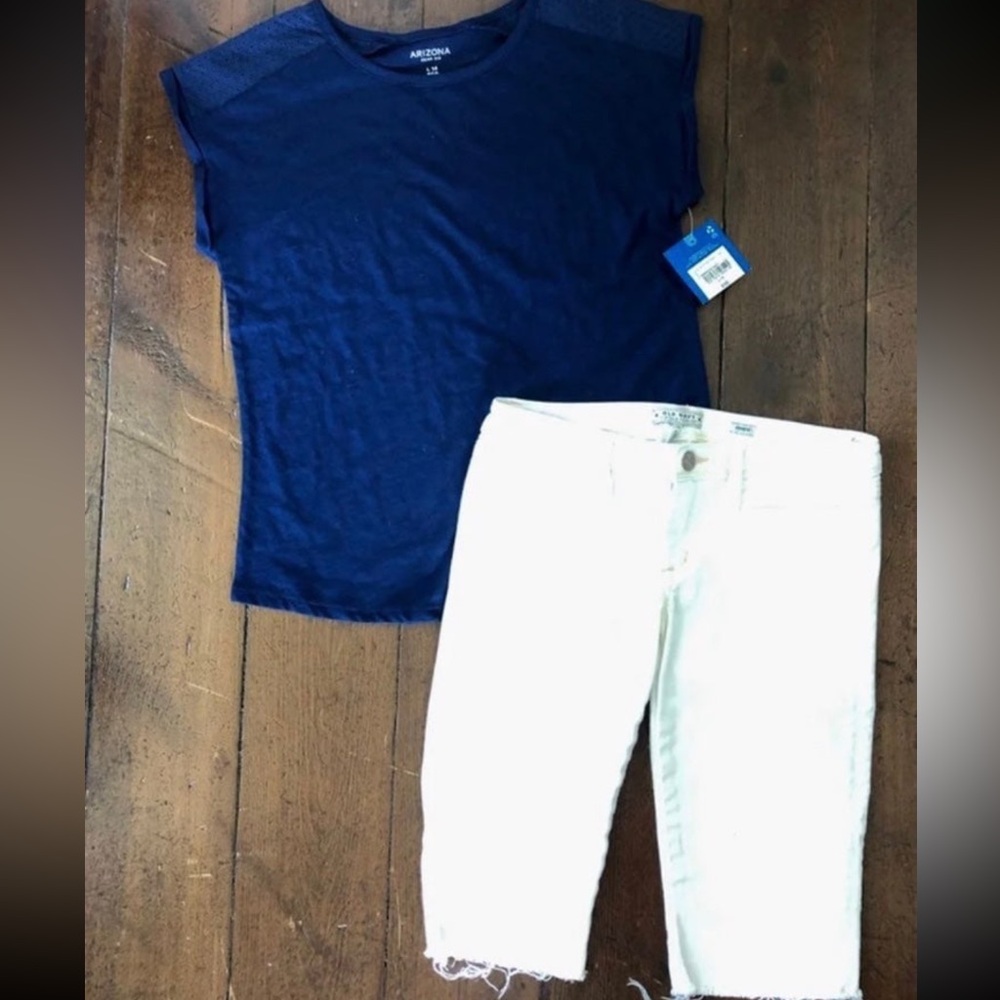 NWT Eyelet Tee & Old Navy Bermuda shorts